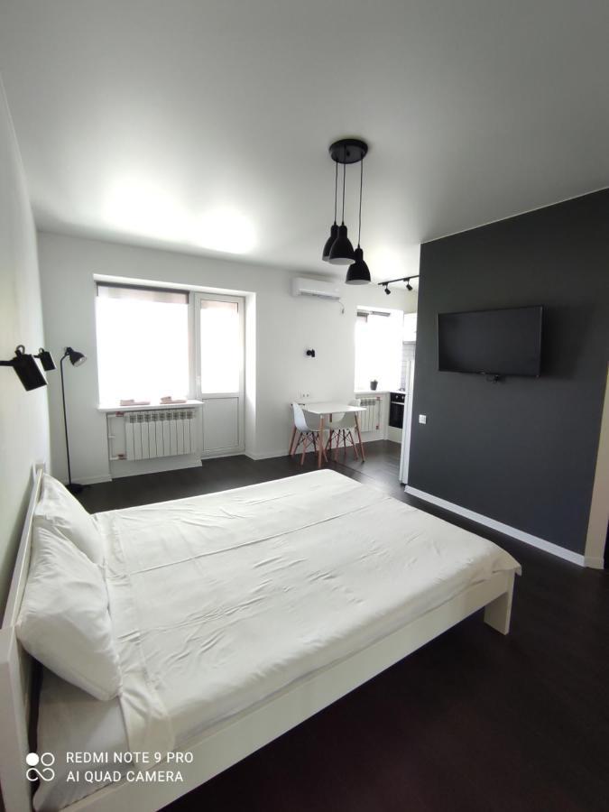 White Apartment ポルタヴァ エクステリア 写真